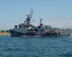 В Севастополе сгорел корабль "Альбатрос-М", которых у ЧФ РФ всего четыре: выслеживал дроны (видео)