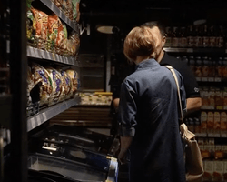 В Украине начались регулярные отключения света: как это повлияет на цены в супермаркетах