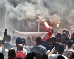 Польские футбольные фанаты подрались с болельщиками сборной Украины