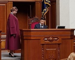 Новый президент призвал украинцев разделить с ним ответственность за будущее страны