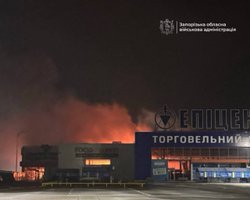 Зруйновані торгові центри та багатоповерхівки: наслідки атаки РФ у Харкові, Запоріжжі та Києві