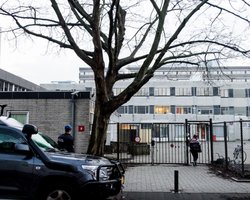 Вибух у єврейській школі Амстердама: поліція шукає підозрюваного (фото, відео)