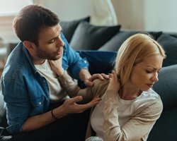 "Це не рахується": хлопець розійшовся з дівчиною через її "непоганий" вчинок до іншого