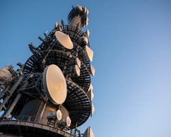 Збій у мережі "Київстар" вплинув на термінали та банкомати: які банки постраждали від кібератаки