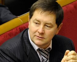 Из фракции НУНС исключили двух депутатов, поддержавших законопроект о русском языке