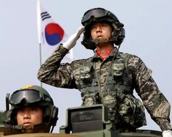 Из-за кризиса и угрозы сил из КНДР: в Южной Корее введено военное положение, — СМИ