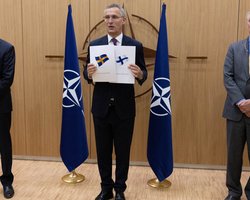 Фінляндію та Швецію офіційно запросили приєднатися до НАТО