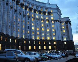 Министры Азарова ездят на Мерседесах и Лексусах 1996 года