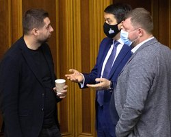 Продвигал выгодные себе инициативы: Корниенко назвал причины отставки Разумкова