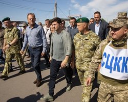 Зеленский и Туск посетили Станицу Луганскую