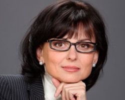 Депутат, которую закидали снежками, заявила, что ее хотели убить