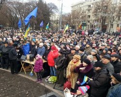 Евромайдановцы прошли шествием по улицам Харькова