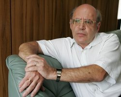 На изучение рейтингов кандидатов потрачено 1-2 млн. долларов, - СМИ