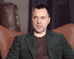 "Не зразу зрозумів": Арестович пояснив, чому відкликав вибачення за слова про Дніпро (відео)
