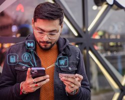 Банковская тайна и "Национальный кэшбек": кто видит данные обо всех операциях по карте