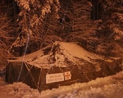 На въездах в Киев открыли пункты обогрева для водителей