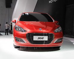 Компания Peugeot разработала для Китая новый седан 