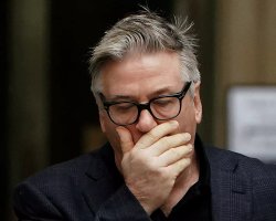 "Моє серце розбите", — Болдвін про загибель операторки Галини Гатчінс