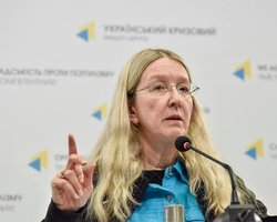Супрун предложила выпускникам мединститутов расклеивать объявления