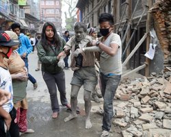 Власти Непала насчитали более 2000 жертв землетрясения