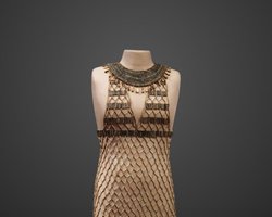 Створена не для живих: вчені розкрили таємницю 4500-річної сукні з бісеру (фото)