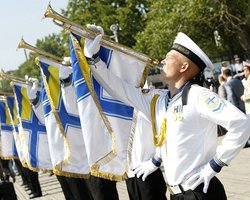 В Севастополе отмечают 20-ю годовщину создания украинского военного флота