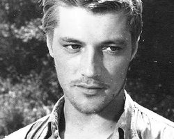 Умер актер Евгений Жариков