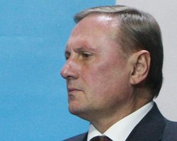 Ефремов предложил журналистам работать над законом о клевете