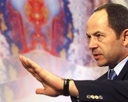 Третий нужный. Что и кто погубит  политическое будущее Сергея Тигипко