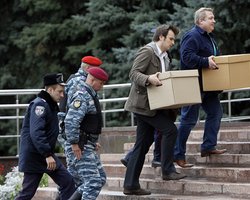 ОПОРА: Депутата от Свободы с избирательного участка в Василькове вывела милиция 