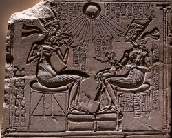 Гробницю Нефертіті знайдено: вчений називає це найбільшим відкриттям століття (фото)