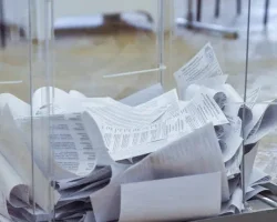 В типографии кандидата от "Слуги" в Броварах напечатали "пронумерованные" избирательные бюллетени