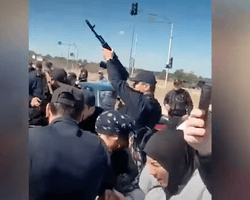 Поліція почала стріляти: у Дагестані проходять протести проти мобілізації (відео)