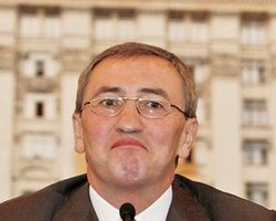 В ЕС переживают, что Черновецкий не ходит на работу