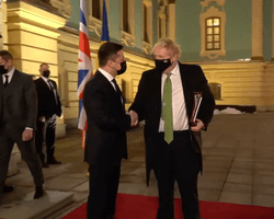 Джонсон прибыл в Мариинский дворец на встречу с Зеленским (видео)