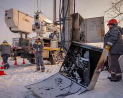 Графіки відключень на 23 січня: хто сидітиме без світла майже 15 годин