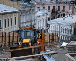Сюжет дня. Ахметов отказался от скандальной стройки на Андреевском