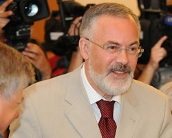 Табачник поклялся, что не намерен трогать буквы "ї" и "ґ"