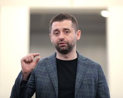 "У меня много было офшоров, сейчас на жене один с Сейшел", - Арахамия (видео)