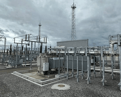 Дрони СБУ атакували нафтобазу й електропідстанцію у двох областях РФ, — джерела Фокусу (відео)