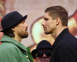 Один из боксеров упадет досрочно: букмекеры сделали прогнозы на бой Усик — Верховен
