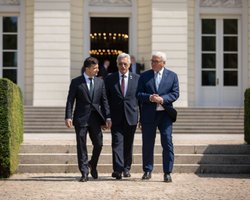 Зеленский и Штайнмайер обсудили "нормандский формат"