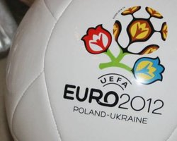 Во время Евро-2012 из Великобритании не выпустят футбольных хулиганов
