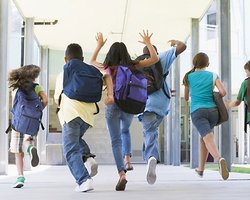 Половина старшеклассников считают, что от высшего образования мало что зависит, - опрос