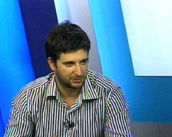 В Одессе кандидат от "Родины" удерживал на участке 40 человек