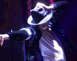 Майкла Джексона забальзамируют в позе знаменитой лунной походки, - The Daily Mail