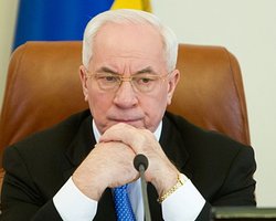 Рабочий рассказал Азарову, сколько его семья может заплатить за квартиру