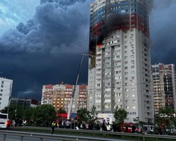 Рязань в диму: дрони вдарили по одному з найбільших НПЗ в Росії (відео)