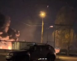 Достали за 100 км: в Генштабе ВСУ подтвердили удар по нефтебазе ВС РФ в Луганске (карта)