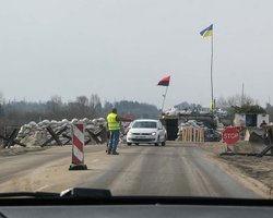Рада может отменить запрет на выезд из города без разрешения военкомата (фото)